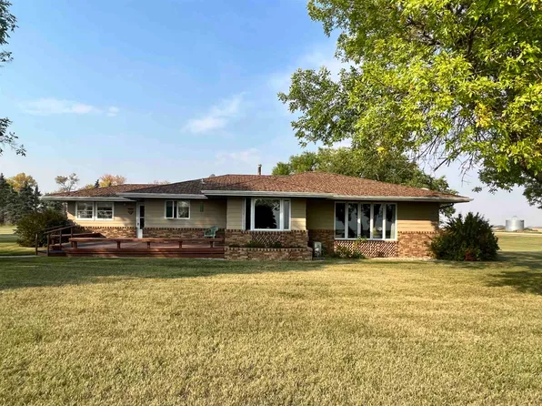 10089 9th Ave NW, Souris, ND 58783