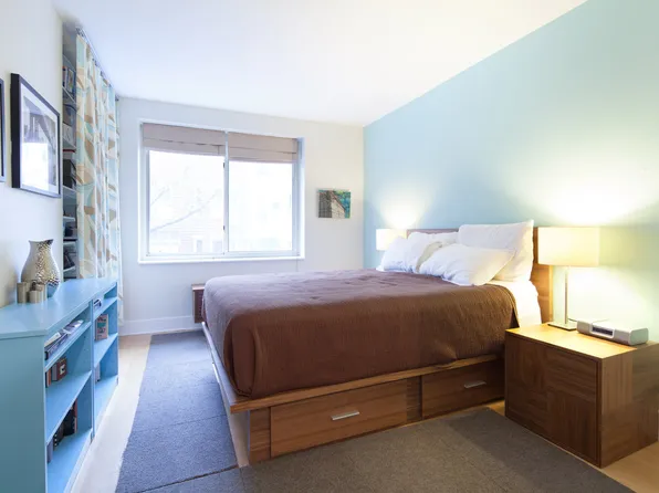 63 Conselyea Street image 1 of 5