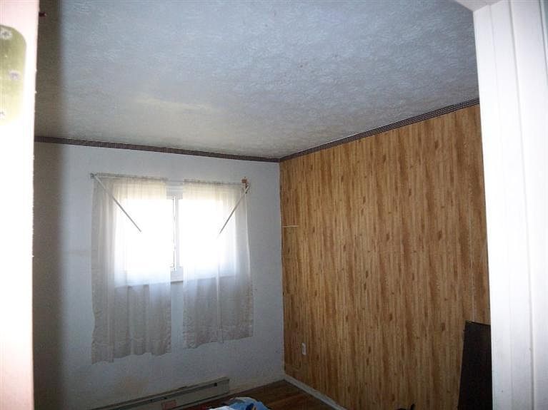 2nd image of 677 E St N