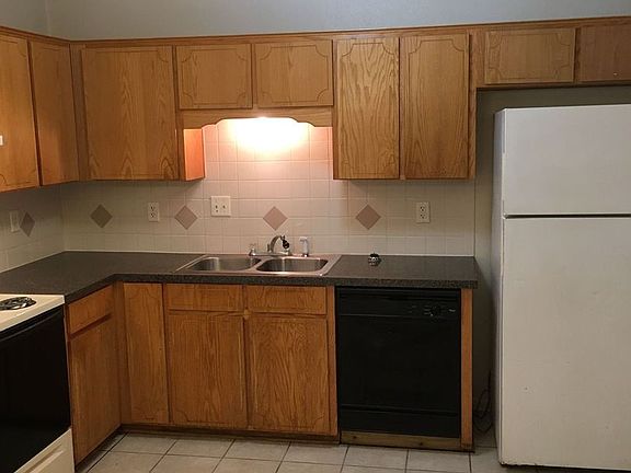 4th image of 3003 Cantabrian Dr #A-d