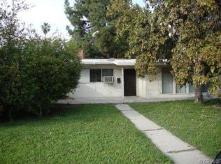 19545 Saticoy St, Reseda, CA 91335