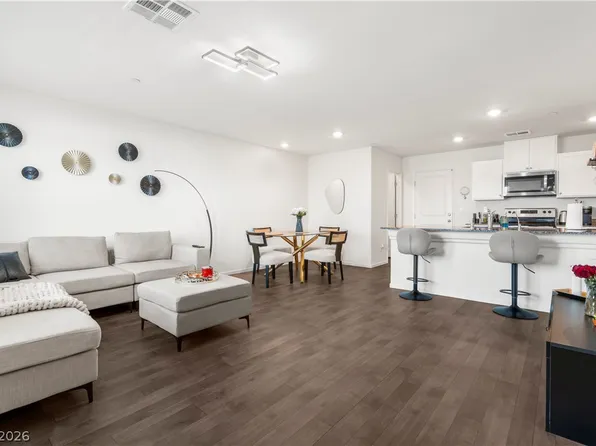 1128 Scarlet Sparrow St, Henderson, NV 89011