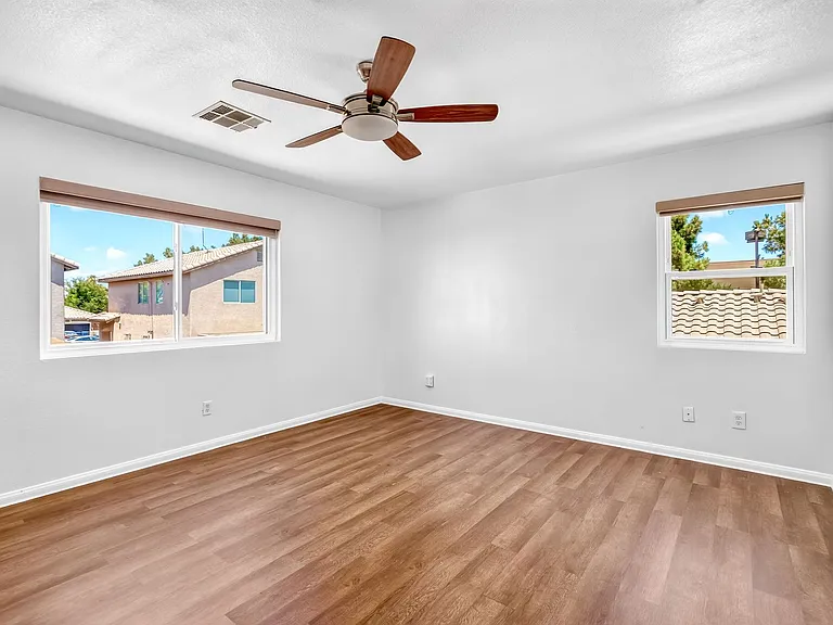 1303 Pecan Tree Ct — Photo 15
