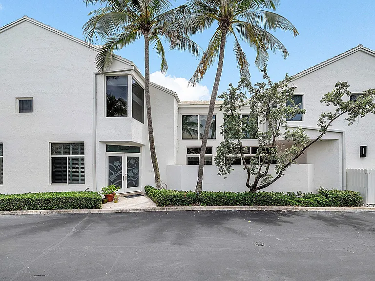 2115 S Ocean Blvd #14 — Photo 5