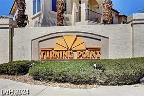 2 bed, 2.0 bath, 1186 sqft, $1,800 — Photo 2
