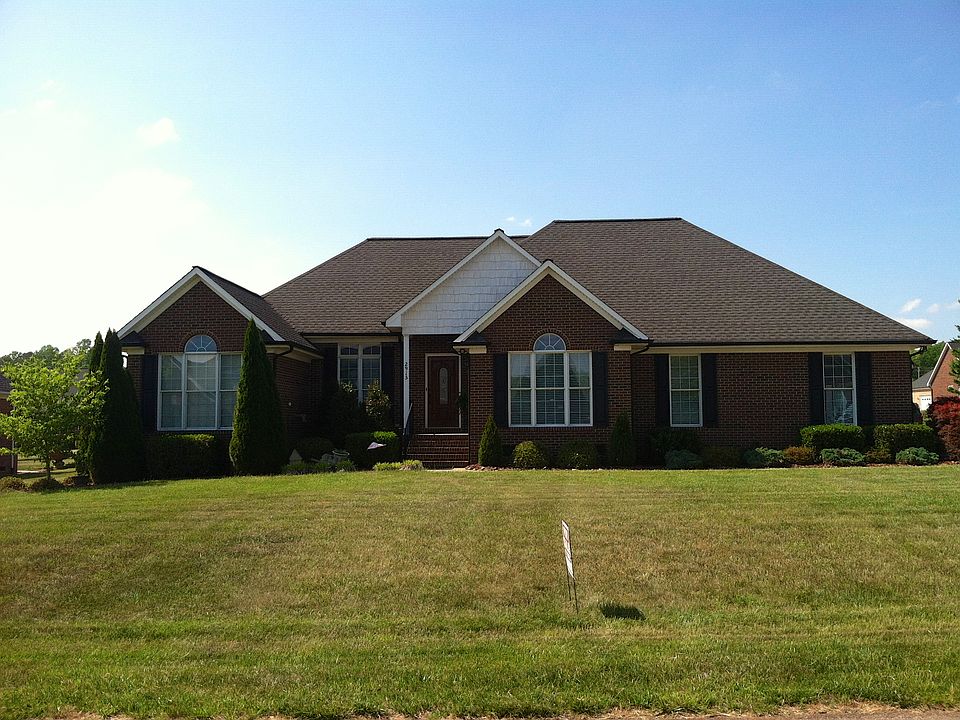 2915 Woodfield Ln