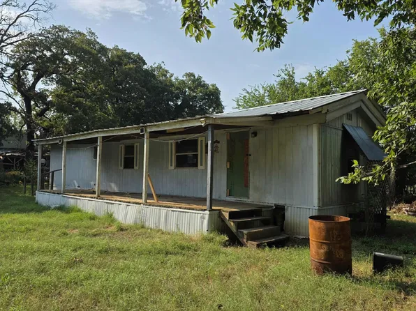 905 E Sears St, Denison, TX 75021