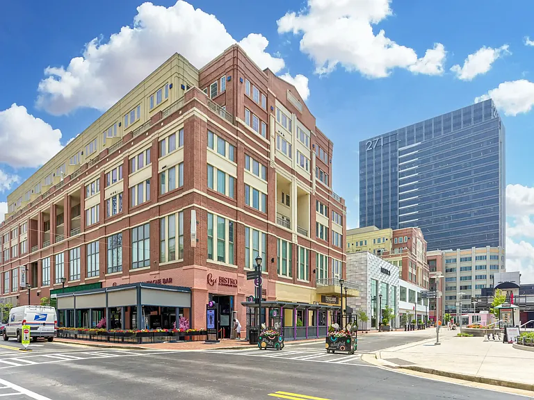 The Lofts at Atlantic Station- Exterior 4