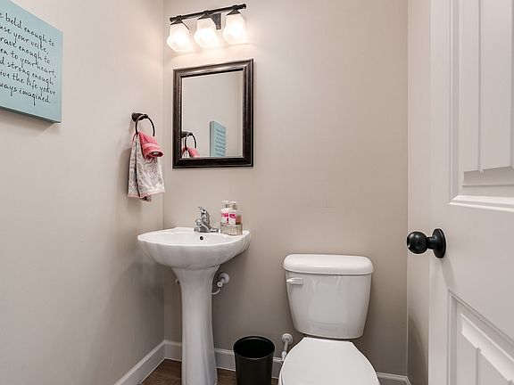 4th image of 537 Wesberry Cir