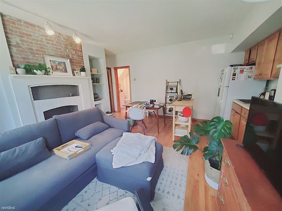2nd image of 28 Hoyt St APT 2