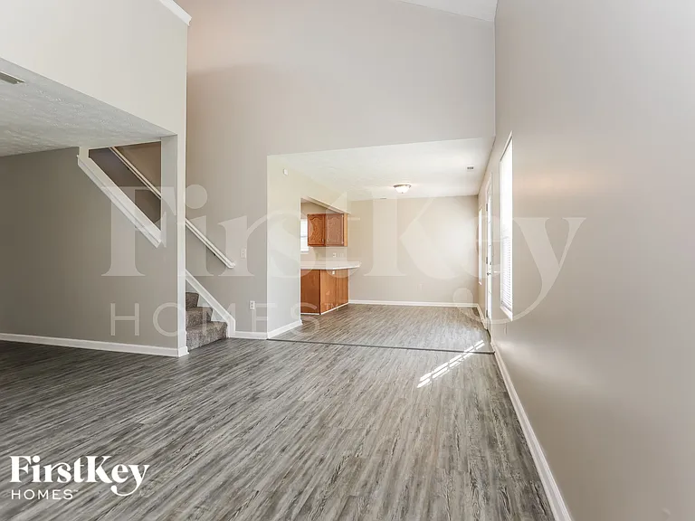 5712 Clemens Dr — Photo 5