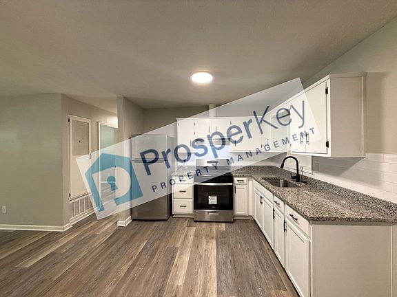 5th image of 710 Greenbrier Dr