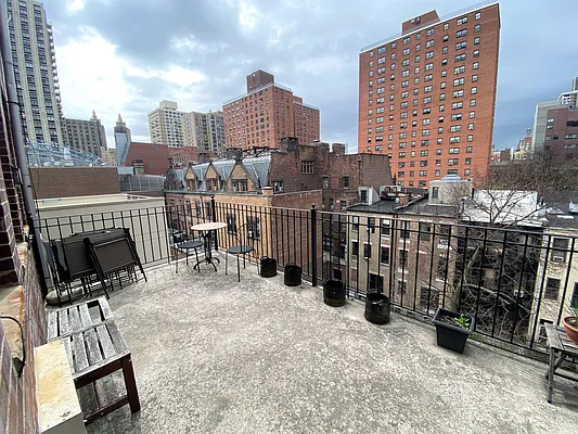 Rented by OvCo Realty | media 4