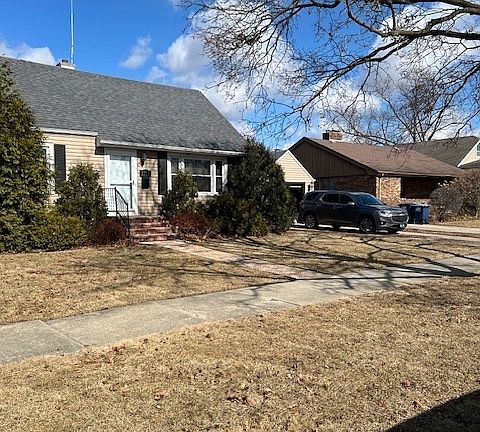 2nd image of 1714 E Lincoln Ave