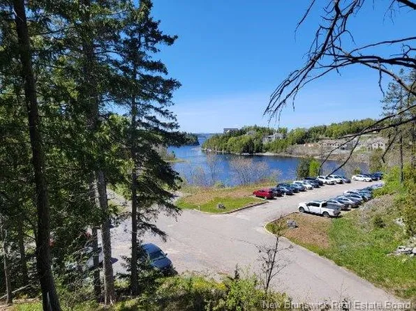 100 Drury Cove Rd, Saint John, NB E2H 2Z8