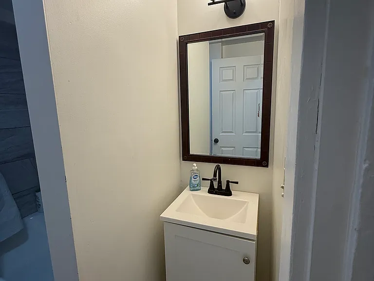 1471 E 118th St #1 — Photo 11