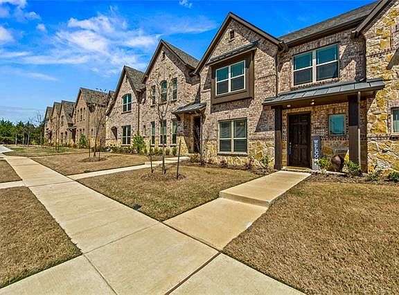 2nd image of 325 Tottenham Ct