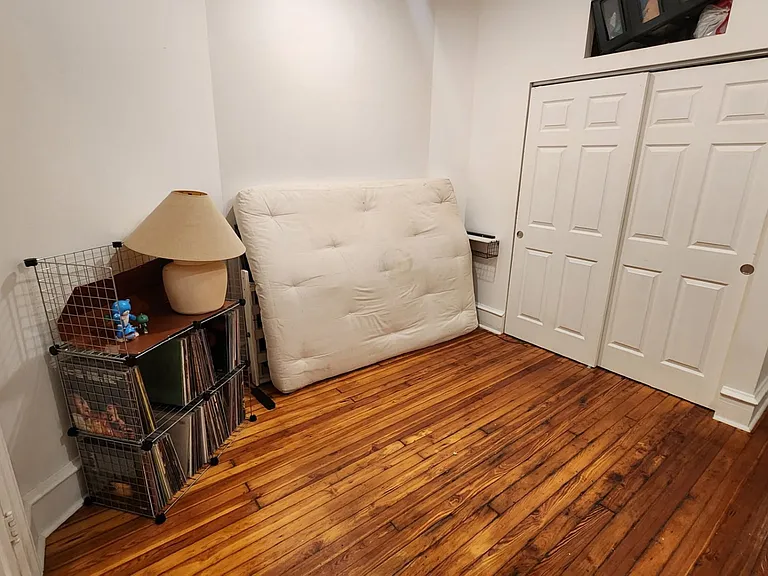 324 S 43rd St #2R — Photo 8