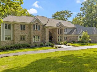 8102 Burr Oak Rd, Roscoe, IL 61073