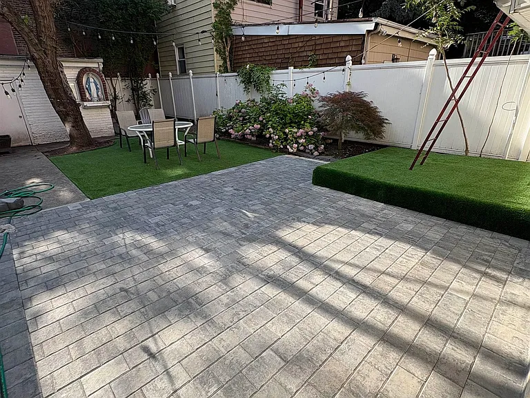 610 Grand St #GROUND LEVEL — Photo 10