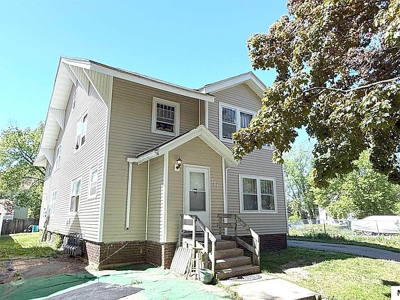 3rd image of 321 3rd St NW