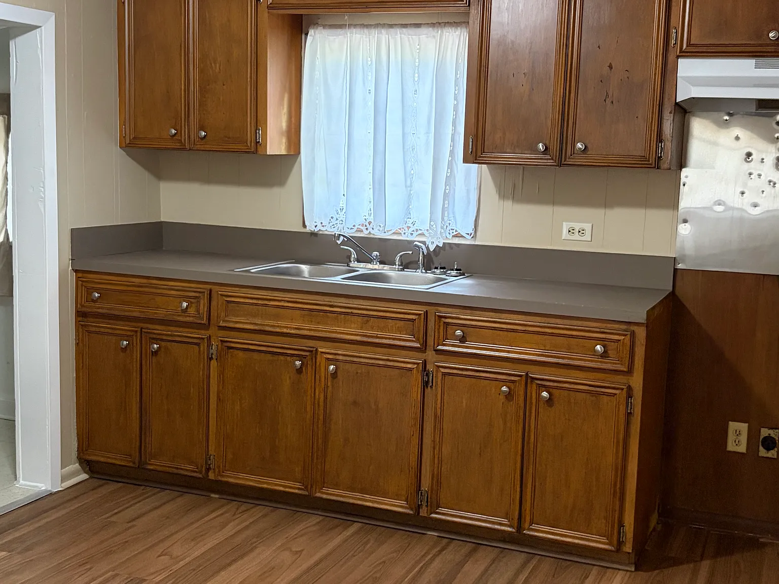 2 bed, $650 — Photo 2
