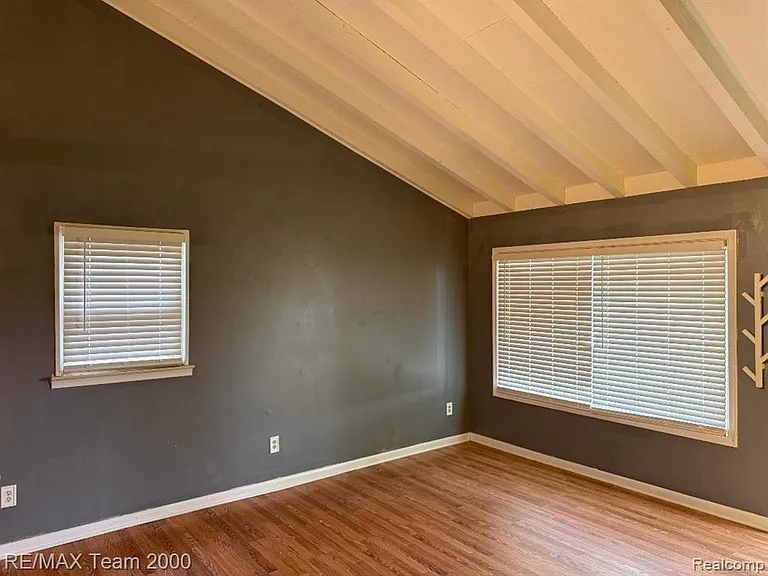 25086 Annapolis St — Photo 7