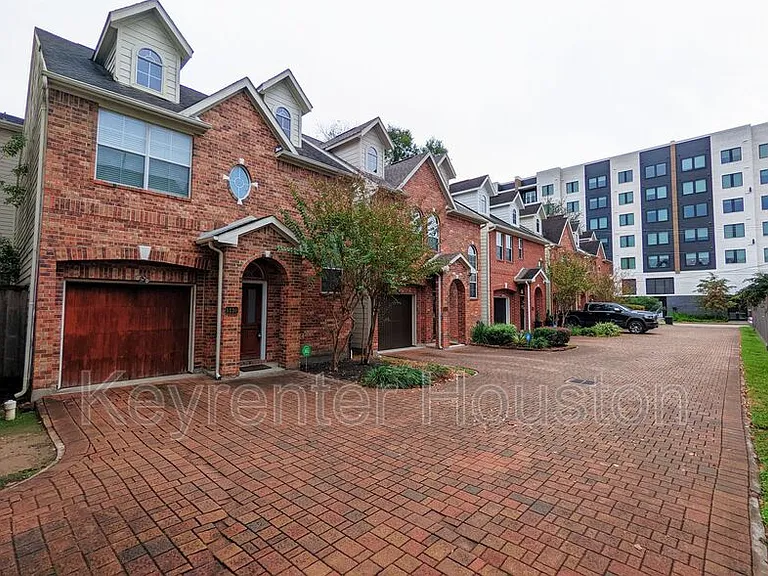5130 Scotland St — Photo 3