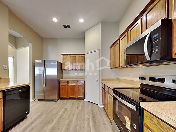 4th image of 1349 Illinois Ave