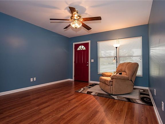 4th image of 1812 Park Dr