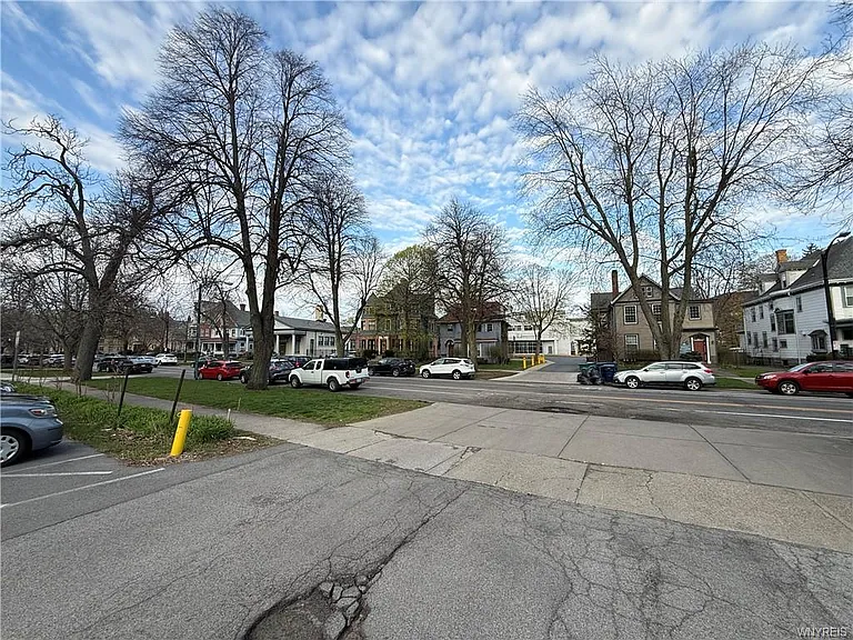 130 Linwood Ave — Photo 10