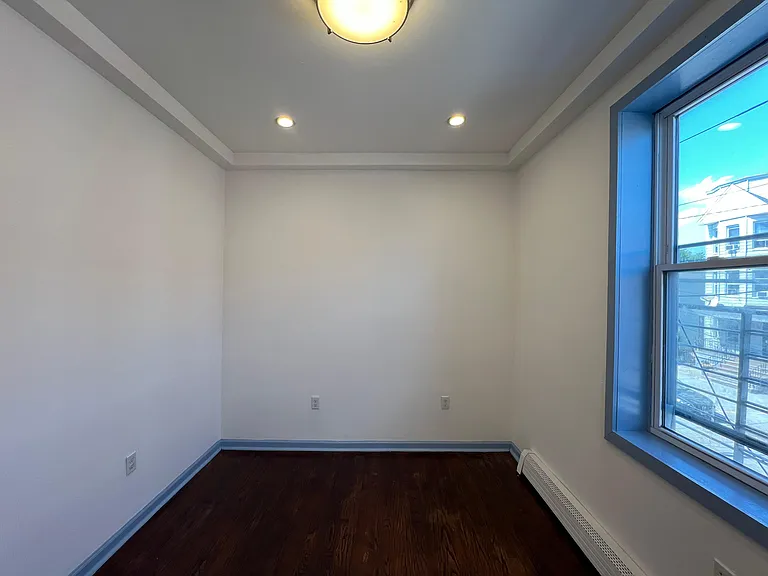 93 Grant Ave #3E — Photo 4