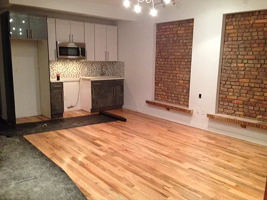 Rented by Subway Management | media 31