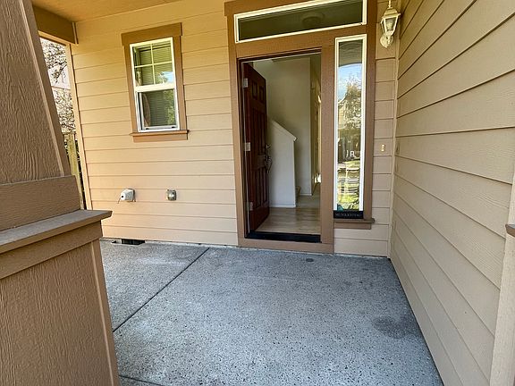 2nd image of 4582 SE Teakwood St