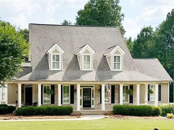 523 Sterling Water Dr, Monroe, GA 30655