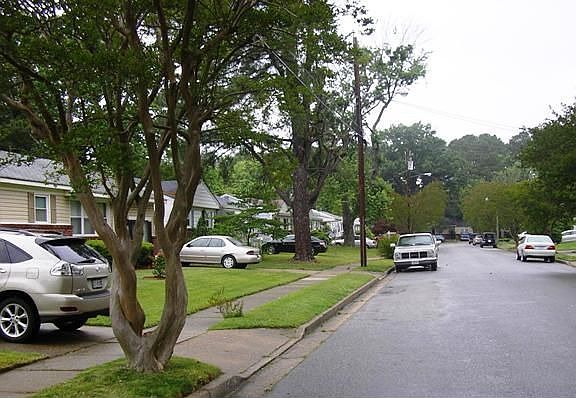3rd image of 6417 Crafford Ave