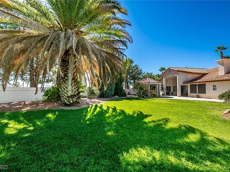 1400 Castle Crest Dr — Photo 54