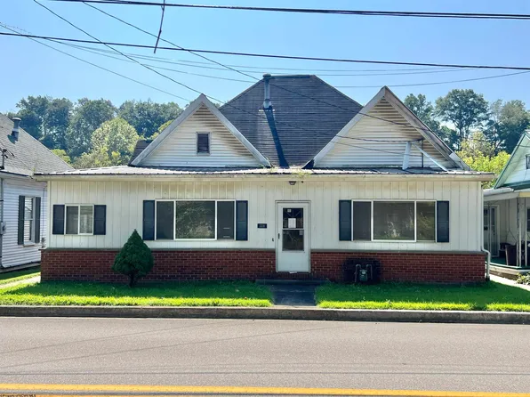 228 Main St, Worthington, WV 26591