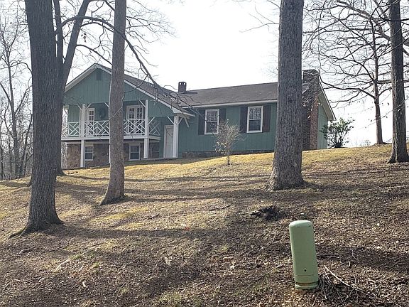 2nd image of 310 Mount Leo St