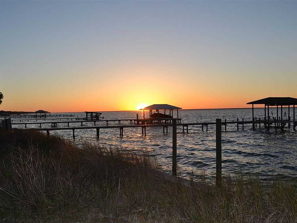 1st image of 4824 Hickory Shores Blvd