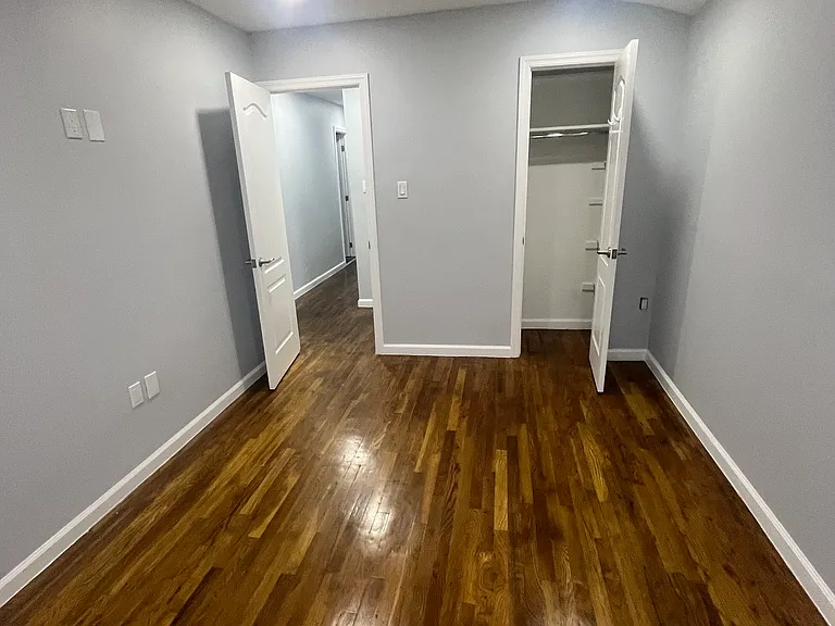 1237 E 68th St #2 — Photo 9