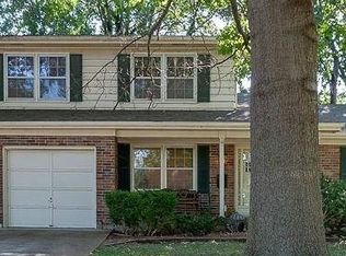 1504 SW Ward Pkwy, Topeka, KS 66604