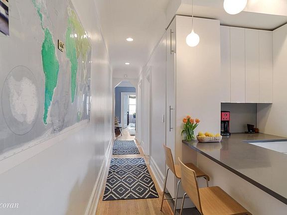 3rd image of 10 Montgomery Pl APT 4D