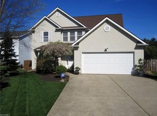 28829 Coulby Ct, Wickliffe, OH 44092