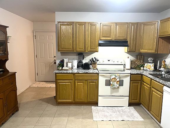 4th image of 716 S 24th St #716