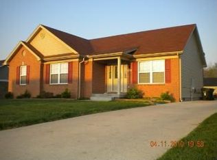 255 Clover Cove Dr, Shepherdsville, KY 40165