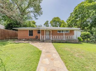 533 Skyline Rd, Grand Prairie, TX 75051