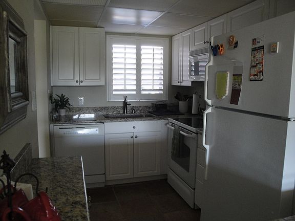 4th image of 300 Forest Lakes Blvd APT 212