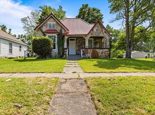 401 2nd St, Monett, MO 65708
