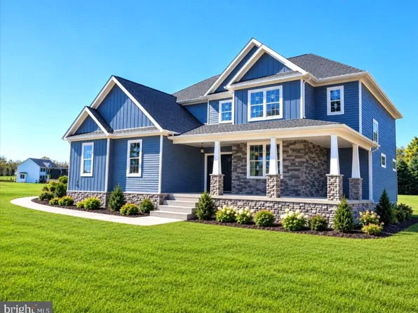 2 Hawthorn Ct, Carlisle, PA 17015